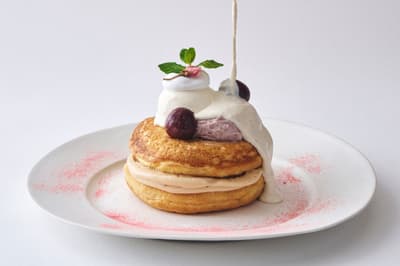 搶先感受春意——Bibliothèque 三月限定櫻花奶油賞花鬆餅