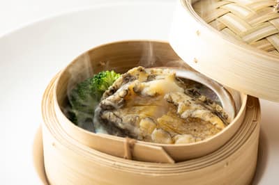 Chinese Restaurant Hoshigaoka at Kyoto Tokyu Hotel Hosts Two-Month Abalone and Autumn Flavors Fair
