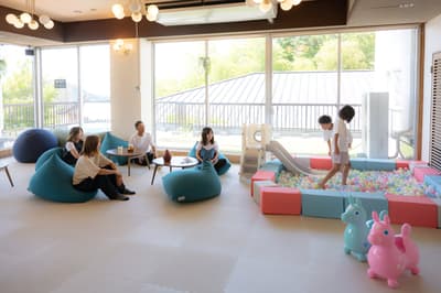 HOTEL&RESORT Yamanouchi Hills Launches a Family Plan for Three-Generation Getaways in Nagano