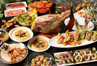 El Hotel ABEST Sapporo trae una pierna de prosciutto gigante a su buffet: Cangrejo, bistec y platos creativos con jamón todo lo que pueda comer desde ¥6,600