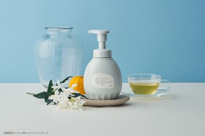 全新 KireiKirei 藥用護手洗手液柚子&白茶香氛上市