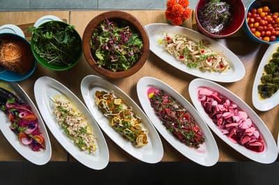 京都Chapter酒店的CHAPTER THE GRILL餐厅推出午餐蔬菜自助餐，精选上贺茂有机农产品