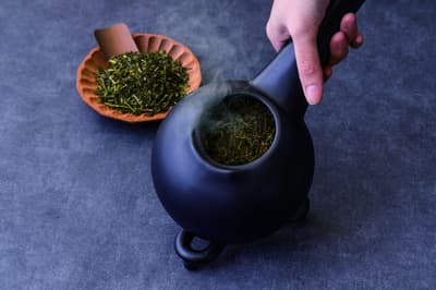 FUKUCHA茶房推出焙茶展，带来独特的 light and aroma 体验