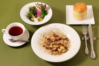 Café 1894 di Museum Mitsubishi Ichigokan Meluncurkan Menu Kolaborasi Terbatas untuk Pameran Antonio Fontanesi