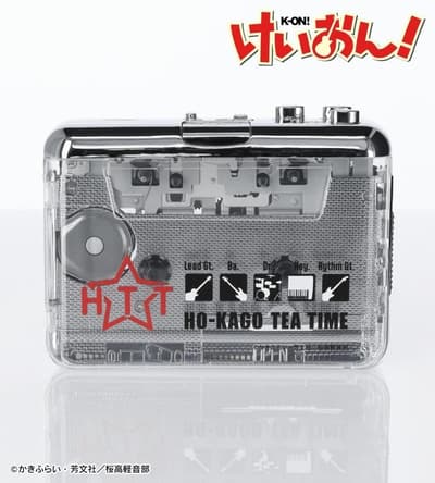 K-ON！放學後茶會卡帶播放器與大三角旗現已於 AMNIBUS 上架