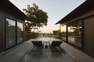 La villa privada "CHILLYU", con tres fuentes termales de flujo libre, abre el 18 de julio en Izu Kogen, Shizuoka