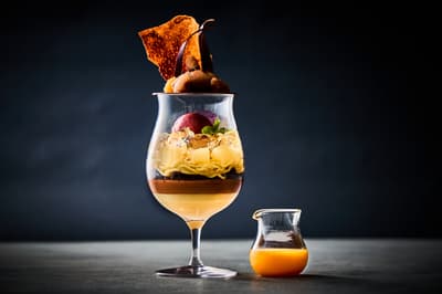 Mezzanine Lounge "Suzukake" at Hotel Metropolitan in Ikebukuro Serves a Chestnut and Chocolate Seasonal Parfait for November and December