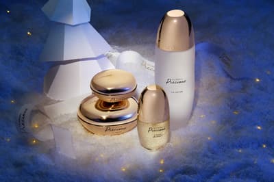 Clarins Releases Holiday-Limited Precious La Crème Coffret From Its Flagship Age Care Series