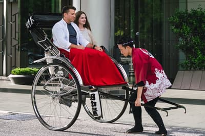 The Prince Park Tower Tokyo ofrece recorridos en rickshaw durante el otoño por la historia, la cultura y el follaje otoñal del Parque Shiba