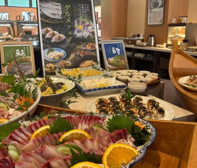 Yunoko Onsen "Umi to Yuyake" in Kumamoto Launches Dinner Buffet Fair Featuring Summer's Hamo and Shiranui Sea Catch