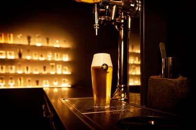 Black Label BEER AJITO 与 YEBISU BEER HALL TOKYO 在银座狮子大厦 4 楼开业