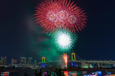도쿄만 대불꽃놀이 축제 11년 만의 귀환, TOKYO WATERWAYS의 마지막 할인 유람선 안내