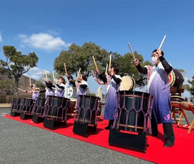 오고리 다나바타 북 '시라사기회' 30주년 기념 콘서트 개최