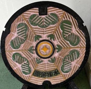 群馬縣太田市永久展示設計井蓋，面向全國井蓋愛好者！