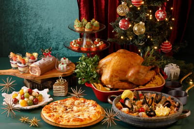Hotel Universal Port and Vita Host a Christmas Fair With a Stone-Oven Dinner Buffet and Christmas Cocktails