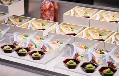 箱根花織迎來春天：一日遊晚餐自助餐和箱根湖畔度假村的新款聖代