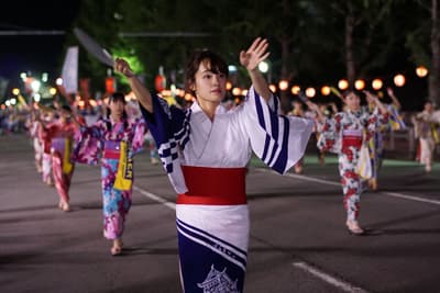 La 58ª edición del Kishu Odori "Bundara-bushi" llega a Wakayama el 1 de agosto, con una noche prefestival el 31 de julio