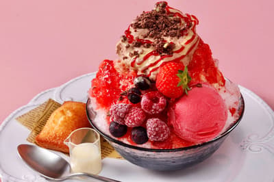 Pâtisserie & Café デリーモ Launches Parfait-Style Shaved Ice at Azabudai Hills