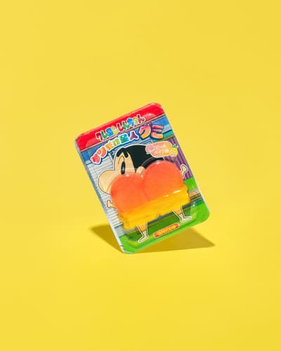 蠟筆小新的屁屁外星人變身軟糖！超逼真屁股造型糖果，衝擊你的笑穴