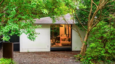 COCO VILLA Izu-Kogen 於靜岡開幕，設有私人桑拿與大螢幕劇院