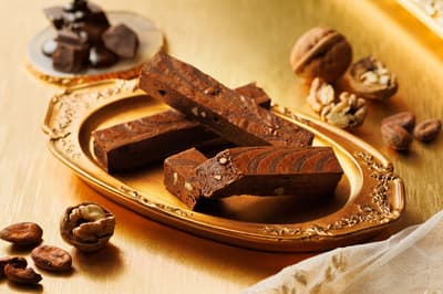 日本首家布朗尼专卖店côte cour庆祝成立20周年，推出限定纪念挂饰活动