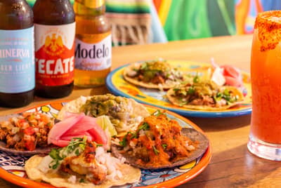 멕시코시티 스타일 타코 전문점 '토나티우 타코스(TONATIUH TACOS)', 요코하마에서 하루 1,600개 완판