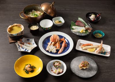 Shokudokoro Kanazawa Suju at HOTEL AO KANAZAWA Serves a Winter All-Crab Course From November 13