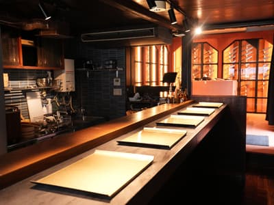 New Dining Venue "Oysters & Sushi ITTO" Opens in Kanazawa's Higashi Chaya District