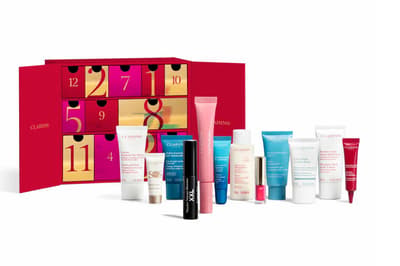 Clarins Merilis Advent Calendar Edisi Terbatas 2026 dengan 12 Produk Kecantikan di Dalamnya