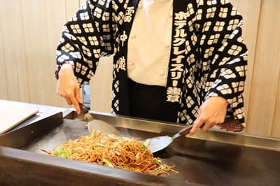 淺草格拉斯麗酒店將於6月1日起升級自助早餐，推出鐵板炒麵現場料理