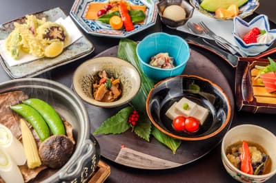 箱根温泉旅馆国际客人占比60%，推出纯素怀石料理，打造正宗日式餐饮体验