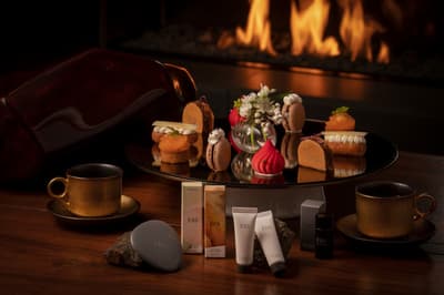 FAS และ Park Hyatt Kyoto นำเสนอชุดน้ำชายามบ่ายสุดพิเศษที่ The Living Room ตั้งแต่วันที่ 1 ธันวาคมนี้