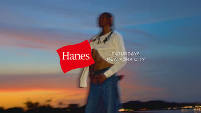 Saturdays NYC와 Hanes가 두 번째 콜라보레이션, 크루넥 와플 긴팔 풀오버를 선보입니다