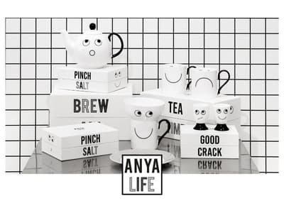 아냐 힌드마치의 'ANYA LIFE' 컬렉션, 한큐 우메다 본점에서 한정 팝업으로 첫 데뷔