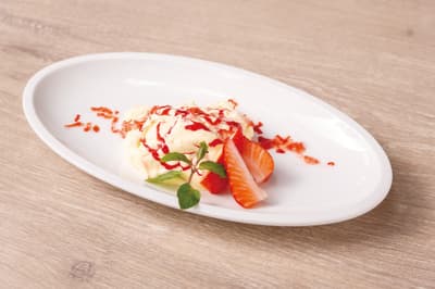 Cassolo in Toranomon, Tokyo Serves Limited-Time "Snow Berry Fresh Tiramisu" Through May 31