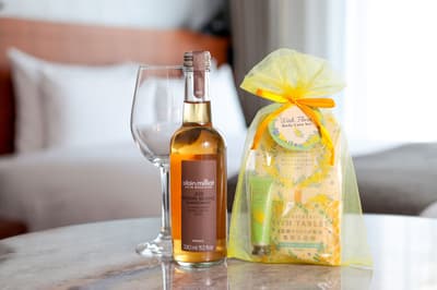 川崎大都会酒店推出含羞草香氛沐浴计划，搭配法国高级果汁