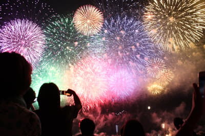JAPAN 47 GO가 선정한 일본의 여름 밤하늘을 수놓는 불꽃 축제