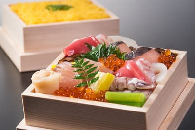Hotel Granvia Okayama เสนอประสบการณ์ทำคากุชิซูชิสำหรับครอบครัวในช่วงฤดูร้อนนี้