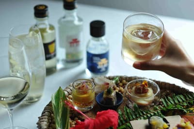 Hoshinoya Okinawa to Offer "Awamori Discovery" Program on Jar and Barrel Aging From December 2026
