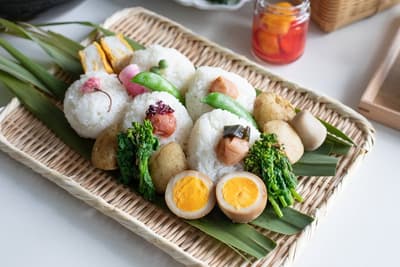 今年黄金周在南部町体验梅子工坊——参观果园、制作梅子糖浆，还有和歌山的梅饭团