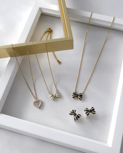 LANVIN en Bleu 推出以象徵緞帶為特色的全新幸運主題配飾