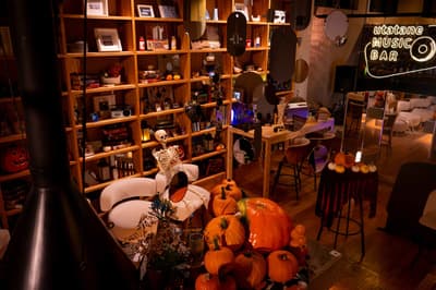 Ofuro Cafe Utatane 2026 萬聖節活動將澡堂變身為 100 面鏡子的幻象空間