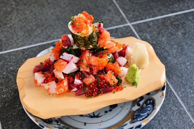 Seafood Izakaya Kirakuni. Dibuka di Area Tamamiya Gifu dengan Menu Andalan Kobore-Zushi