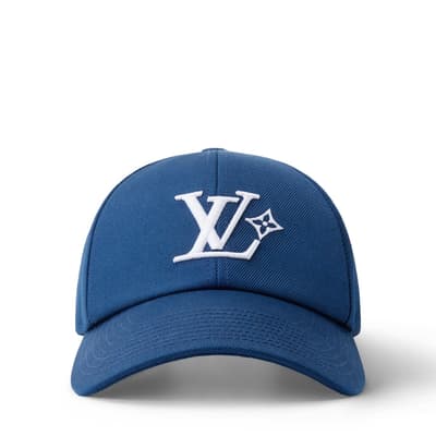 Louis Vuitton 推出全新男士帽款，飾以白色簽名刺繡