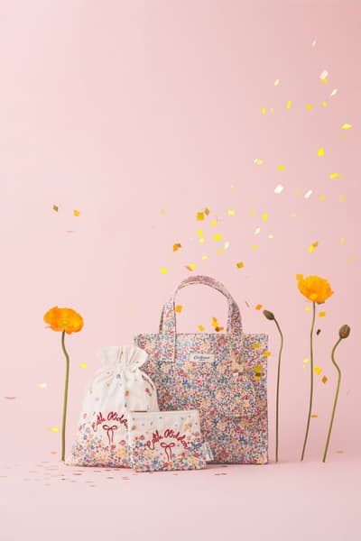 Cath Kidston表參道店慶祝一週年，推出限量版包款、Liquem聯名飾品及特別刺繡服務