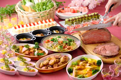 名古屋東急飯店自3月1日起推出以烤牛肉和白蘆筍為特色的春季週末自助餐