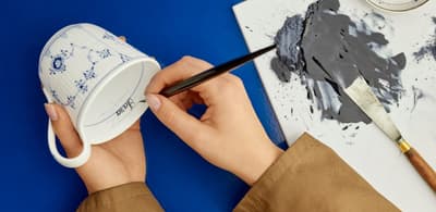 Royal Copenhagen Bespoke 為您打造專屬的手繪客製化名瓷杯