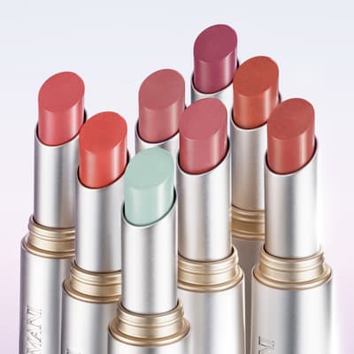 아르마니 뷰티, 10가지 컬러의 펄 같은 광채를 선사하는 신제품 '프리스마 플래시 립밤' 출시