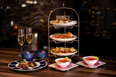 Shinjuku Prince Hotel Offers an Autumn "Evening High Tea" With Free-Flow Drinks and Skyline Views