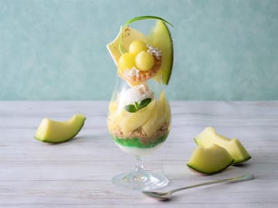 Parfait Melon — 橫濱洲際酒店推出靈感源自哈密瓜蘇打的奢華哈密瓜聖代 (2026)